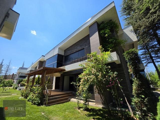 Sazova Karabayır Mevkii Site İçi Asansörlü 6+1 Villa