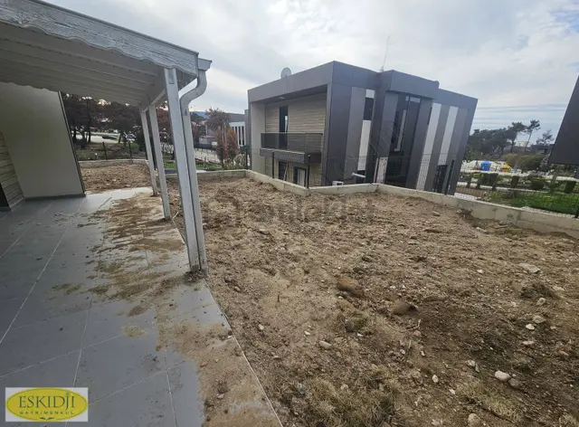 Çanakkale Kale Country'de Site İçi Bahçeli 4+2 Lüks Yaşam 3