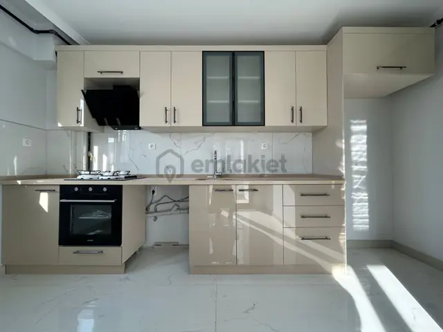 Atapark Mahallesi'nde Cadde Üzeri Full+full Yapılı 3+1 Daire! 3