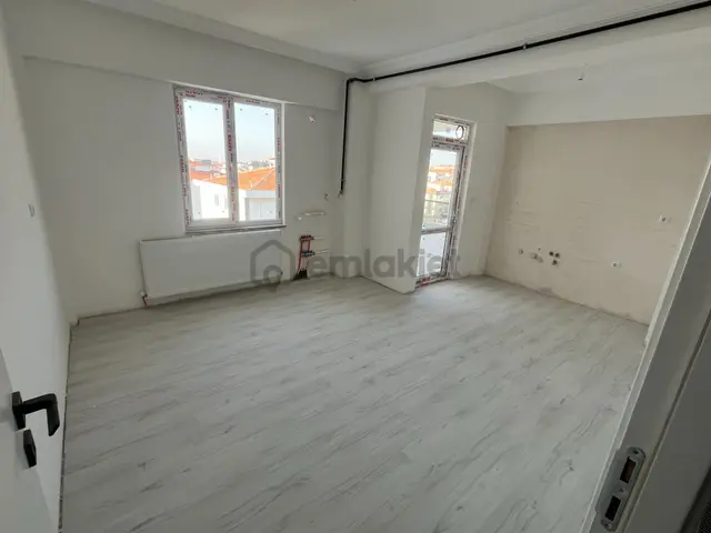 Çorum Cengiz Yapı-yavruturna Orta Okulu Civarı Satılık 1+1 Daire 1
