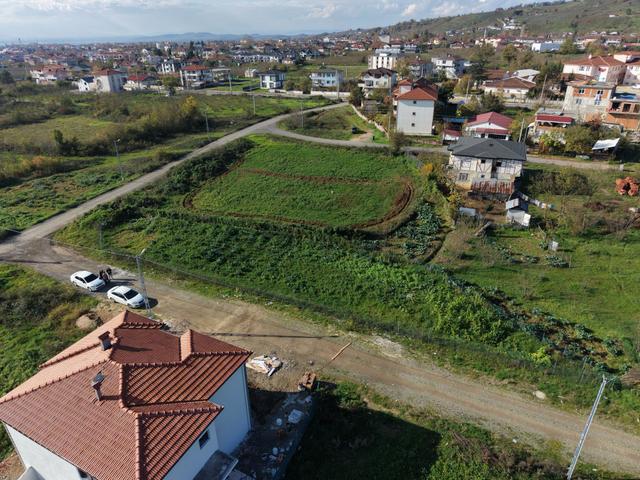 Emlakevim - Nuriye Mah Satılık 740 M2 İmarlı Arsa !! Takas Açık 4