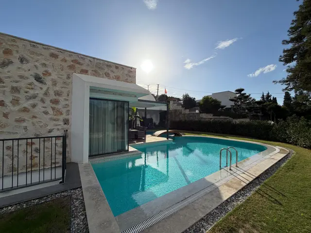 Bodrum 'da Satılık Bitez’in Kalbinde 5+2 Tam Müstakil Havuzlu Villa 3