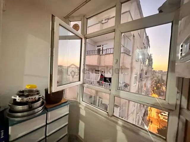 Makro Life Gayrimenkul'den Mevlana Halit Mahallesinde Bakımlı 2+1 Satılık Daire 3