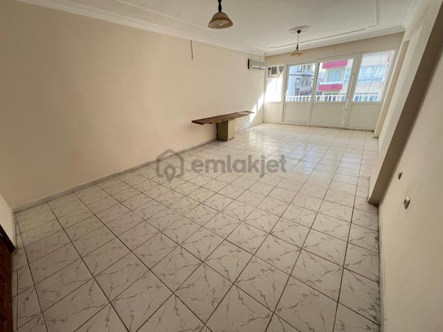 Ergünden Pirireiste Asansörlü Ara Kat Satılık 4+1 Daire 5