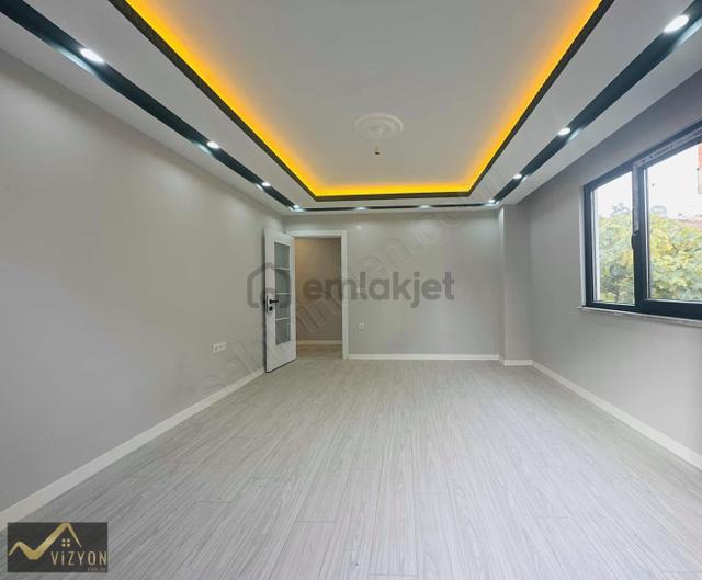 Vizyon Emlak'tan İstasyon Cad Yanı Yüksek Kredi 2+1 Lüx Ara Kat 5