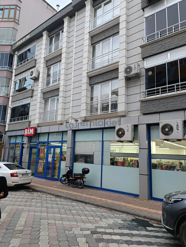 A.y.s. Gayrimenkul Den Satılık Bim Kiracılı 270 M2 Dükkan 5