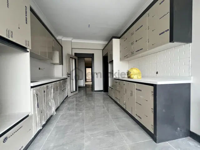 Cihandan Ovacık'ta Bulvar Yakını Sıfır 4+1 Daire 5