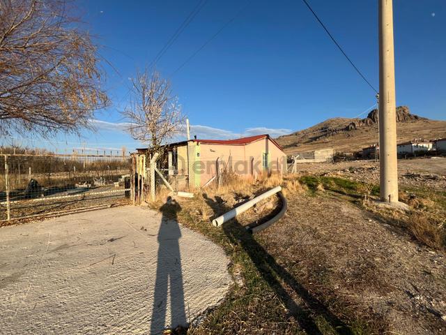 Öz Gaye Emlaktan Develi Güneyaşağı Kalealtı Mevkiinde Satılık Bağ Evi 4