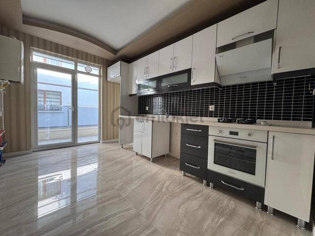 Atapark Mahallesi'nde Ön Cephe Asansörlü Yapılı 3+1 Daire! 1