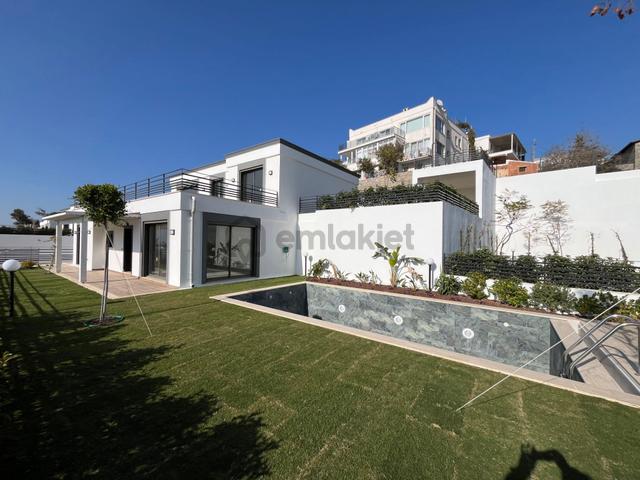 Bodrum Yalıkavak'ta Satılık 3+1 Müstakil Villa 5