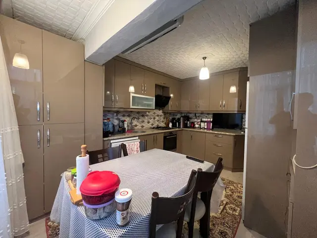 🏡 Peker Mahallesi 🏡 ✅3+1 120m2 4 Katlının 1 Katı Arakat ❇️ Kapalı Mutfak 1