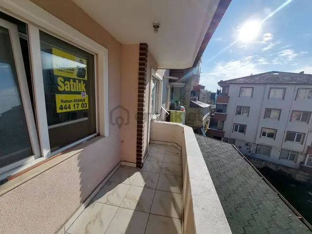 Karasu Merkezde Ayrı Mutfak Çok Geniş Kullanışlı 3+1 Satılık Daire 2