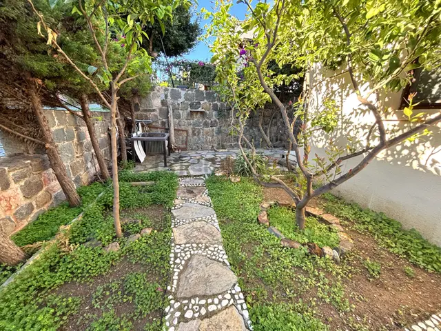Bodrum Koyunbaba'da Yazlık Kiralık Deniz Manzaralı 2+1 Daire 3