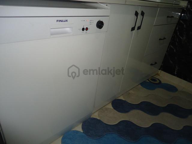 Aydınlıkevlerde Salonu Bağımsız Satılık Daire Gizem Emlaktan 5