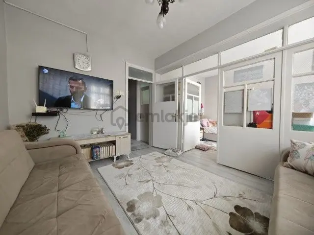 Kemalpaşada 2+1 Tadilatlı Satılık Daire 3