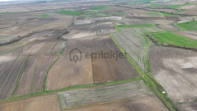 Ege Emlak'tan Karlı Köy'de 15.607 M2 Satılık Tarla 4