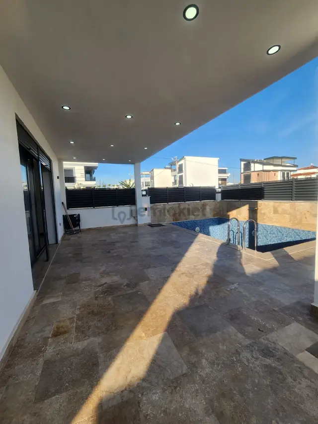 Didim'de Satılık Fırsat Müstakil Sıfır Havuzlu Villa 5