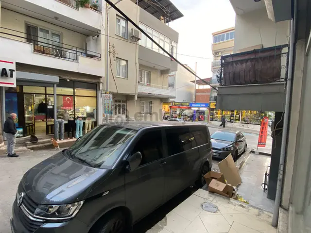 Acill Buca Atatürk Mah.de Hoca Ahmet Yesevi Caddesi Dibinde 140m2 Kullanım Alanlı Satılık Dükkan 2