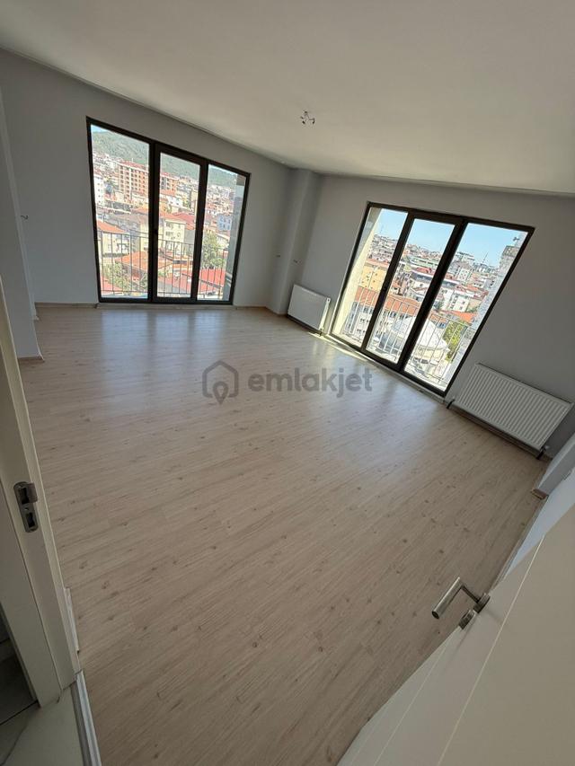 Sultanbeyli Adil Mahallesinde Satılık Daire Sultanbeyli Adil Mahallesinde Satılık Daire 1
