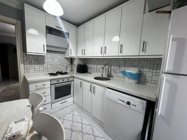 🏡sakarya Mahallesi🏡 ✅3+1 M2 120 5 Katlının 1 Katı ❇️ Özelikli Köşe Daire Arakat 1