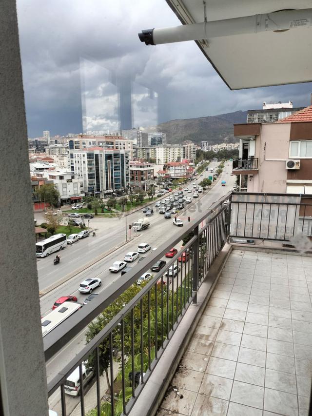 Kate Gayrimenkulden Girne Bulvarında 3+1 Daire Kiralıktır 1