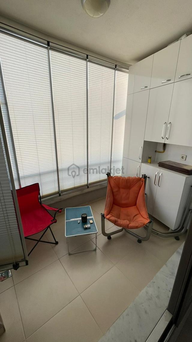 🏡cumhuriyet Mahallesi🏡 Site İçi ✅1+1 70m2 10 Katlının Zeminkatı Site İçi Full 5
