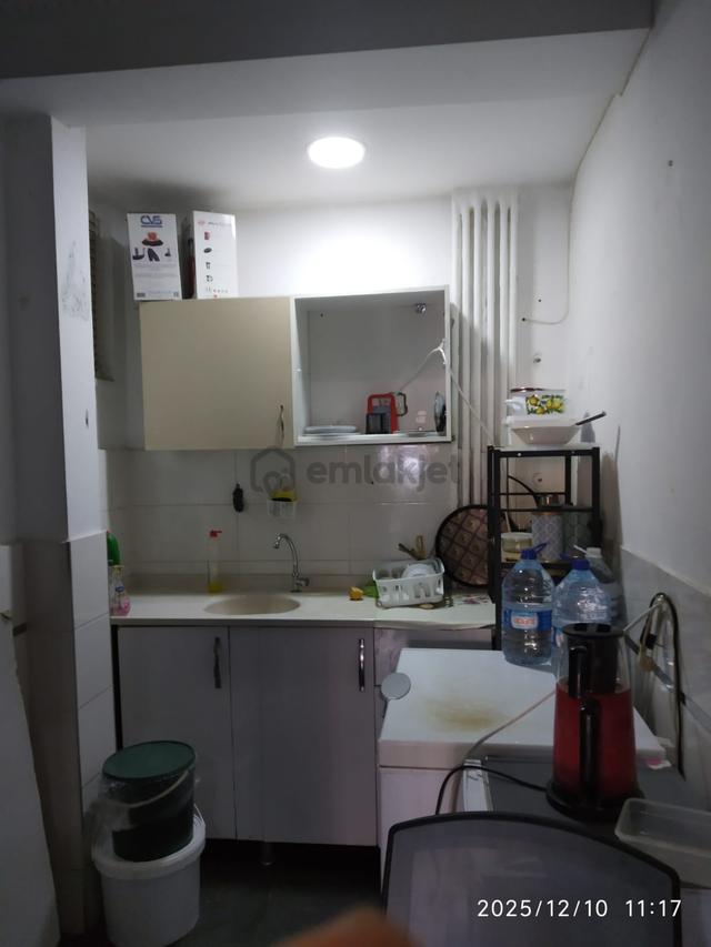 Demetevler Ana Cadde Üzerinde 53 M2 (25 Giriş+28 Depo) Net Kullanım Alanlı Satılık Dükkan 5