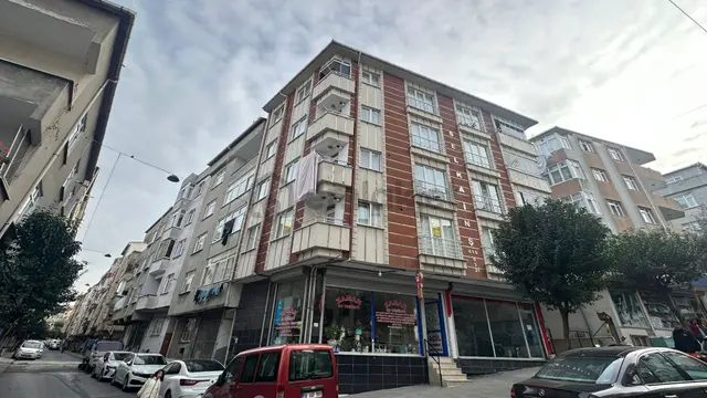 Başokur'dan Esenler Fatih Mh.merkezi Konum Cad. Üstü 2+1 Daire 1