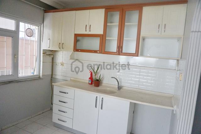 Meral R1708 Yeşilova Mah Salı Pazarı Cad 15m2 Hisseli 3+1 Arakat 5