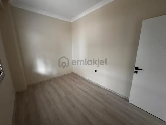 Edremit Çamlıbelde Site İçinde Kapalı Otoparklı 2+1 Daireler 4