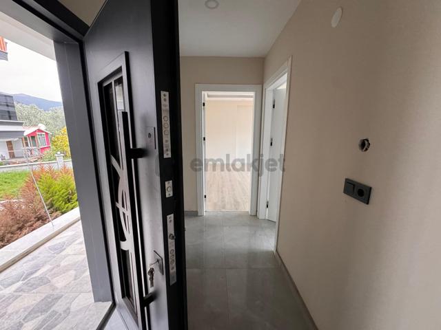 Edremit Çamlıbelde Site İçinde Kapalı Otopark 3+1 Dubleks Daire 3