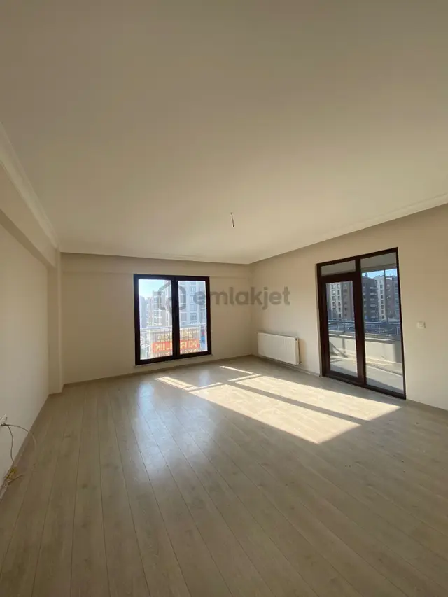Artı'dan Özlüce Bulvara Cephe Geniş 3+1 Kiralık Daire 2