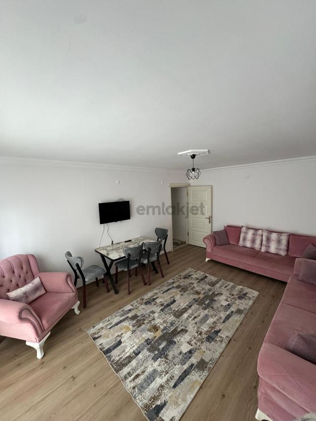 Tokat Merkezde 1+1 Daire Avm Ve Hastaneye Yürüme Mesafesinde