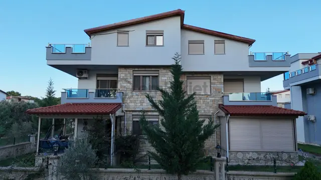 İzmir Dikili Salihleraltında Satılık 4+1 Full Lüks Villa 4