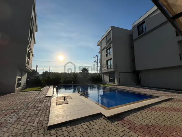 Seferihisar Camikebir – Gözsüzler Caddesinde Havuzlu Sitede Lüks Daire 1
