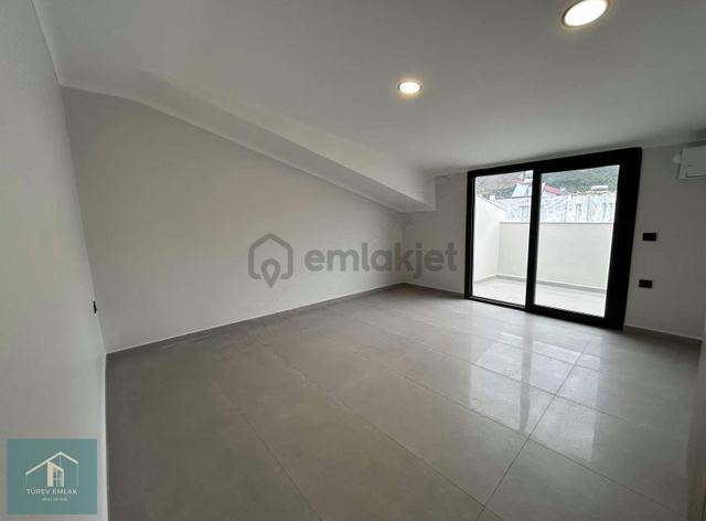 Çevreyolunda Satılık Sıfır 2+1 Lüks Dubleks Daire 5