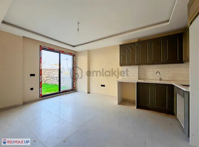 Karaburun Kuyucak'da 2+1 | Sıfır Daire & Özel Bahçe Kullanımı 5