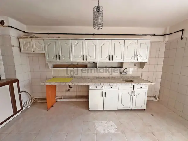 Tuzluçayır Göbek Yakınında Ara Katta Ön Cephede 3+1 Satılık Daire 3