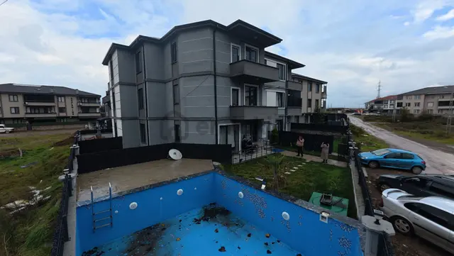 Sakarya Karasu Da Havuzlu Lüks 2+1 Daire 5