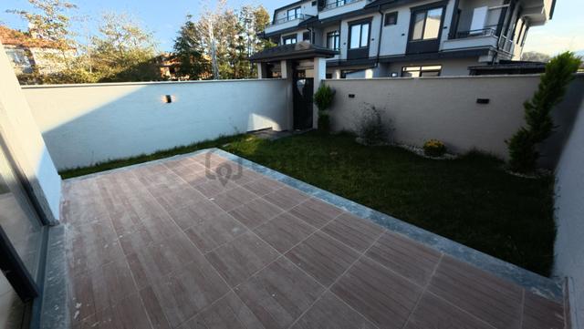 Kocaali’de Satılık 4+1 Villa Geniş Kullanım Alanlı 5