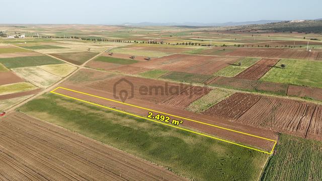 🌻 Toprağı Bereketli: Akören/tülce'de 2.492 M² Verimli Arazi! 🚜 3
