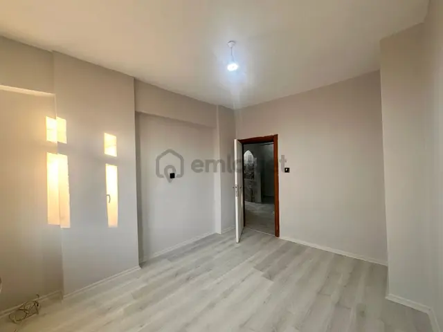 Mevlana Halit Mahallesi Polis Okulu Arka Tarafında Full Bakımlı Kooperatif 3+1 Satılık Daire 2