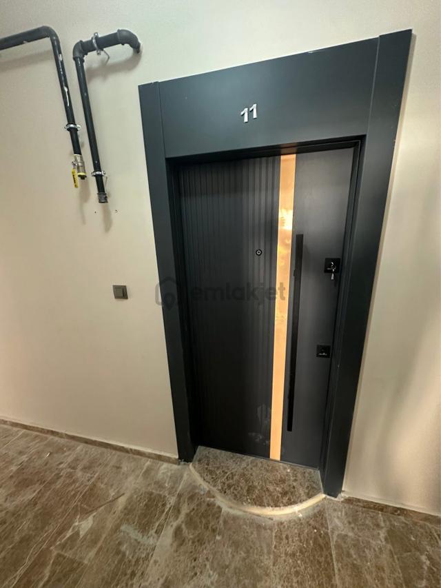 Ereğlikapı Mah.yeni İtfaiye Civarında Arakatta 2+0 Komple Eşyalı Asansörlü Balkonlu Şüx 4
