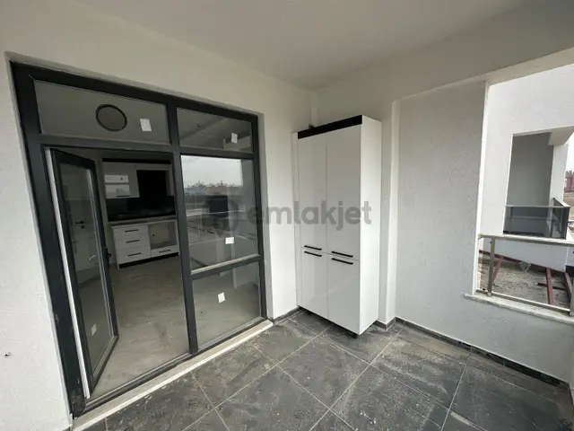 Uluğbey Mah Antalya Çevre Yoluna Sıfır 3+1 Satılık Daire 5