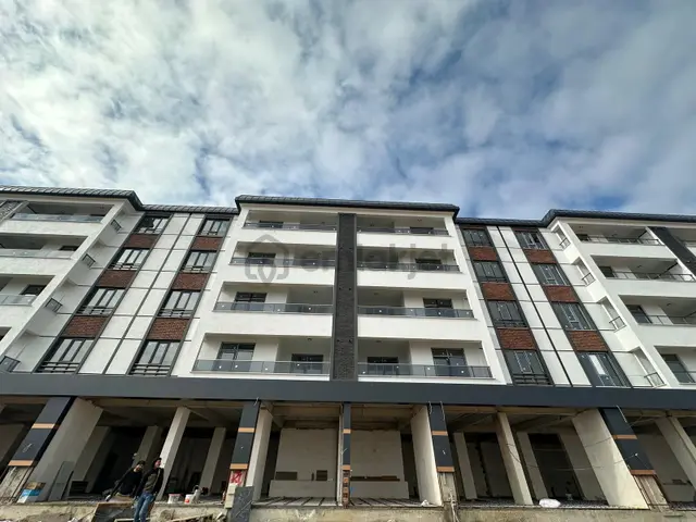 Uluğbey Mah Antalya Çevre Yoluna Sıfır 3+1 Satılık Daire 2