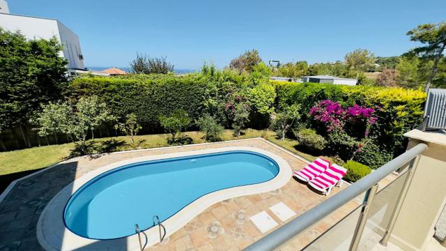 Kuşadası Soğucakta 6+2 Müstakil Villa. 5