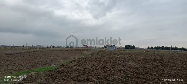 Karlı Merkezde Satılık 247 M2 Arsa Konumunda Parseller 5