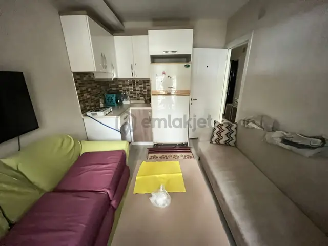 Ergünden Hürriyette Özel Bahçeli Çift Banyo Satılık 1+1 Daire 3