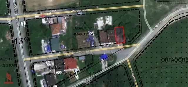 Bolluca'da Villa İmarlı Villaların Yanı Başında Köşe Başı Arsa 1