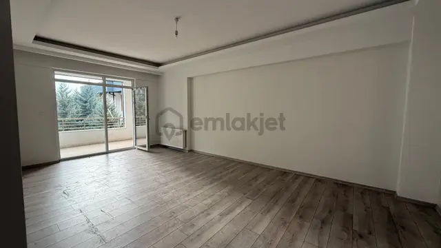 Öz Gaye Emlaktan Develi Gölemende Satılık 4+1 Daire 1
